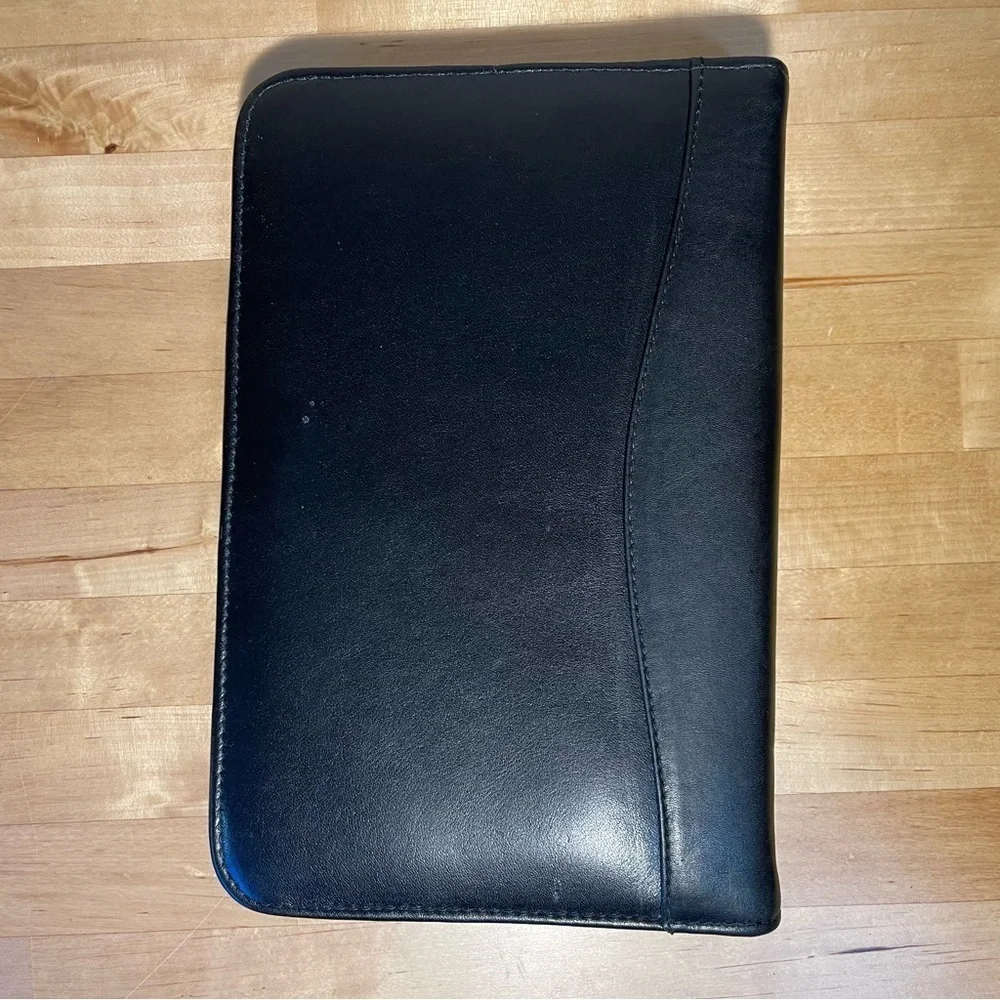 Jasco Leather Design leather folder zipper around closure